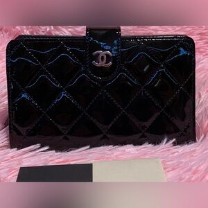 AUTHENTIC CHANEL Malatesse  Patent Leather FRENCH STYLE Compact Bifold Wallet